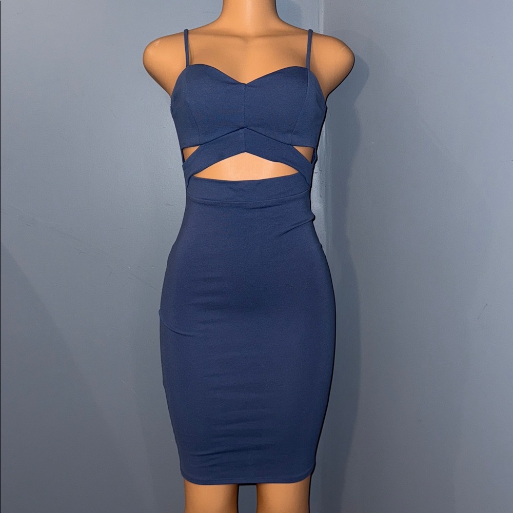 Windsor Cut-Out Bodycon Dress - Size small